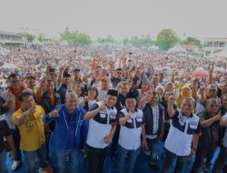 Meski Diguyur Hujan Deras, Puluhan Ribu Pendukung Antusias Ikuti Kampanye Akbar KEDAN