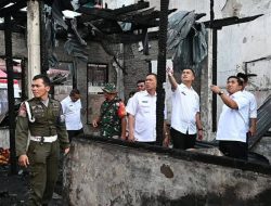 Wali Kota dan Wakil Wali Kota Sibolga Salurkan Bantuan Pada Korban Kebakaran